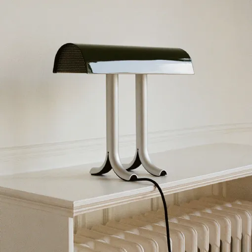 Table lamp