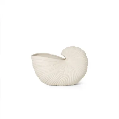 shell-shaped vase